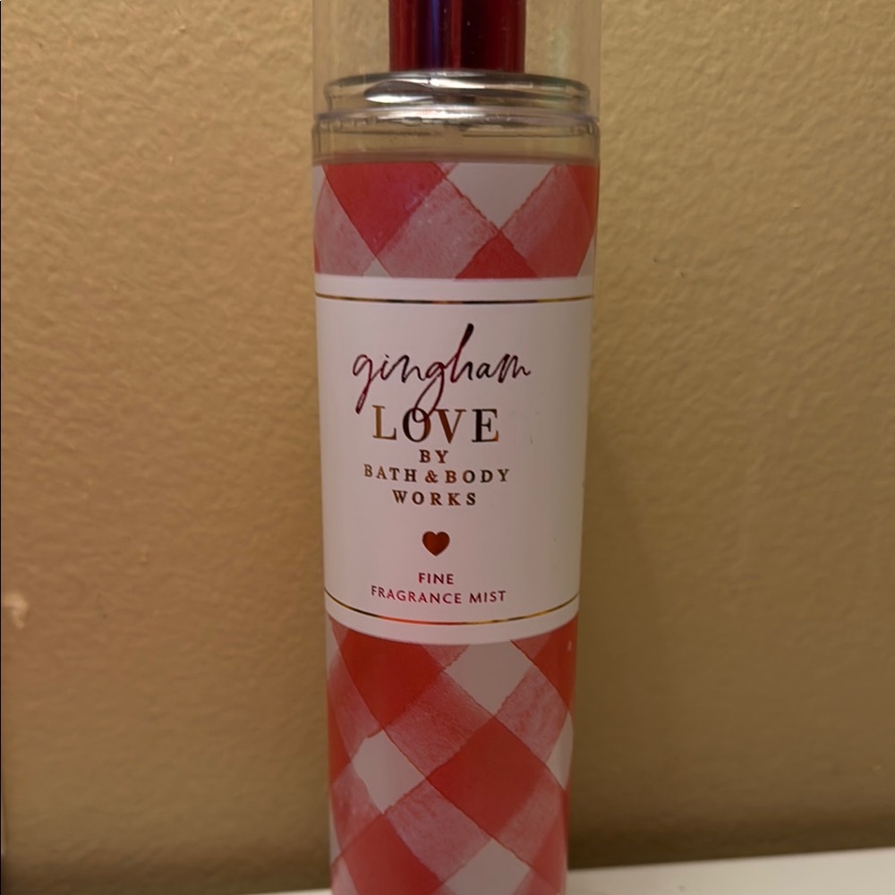 Bath & Body Works Gingham Love Fine Fragrance Mist - Red